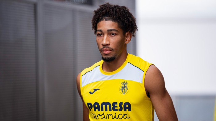 Carlos Romero y Nathan Saliba, dudas en el Villarreal para visitar al Valencia